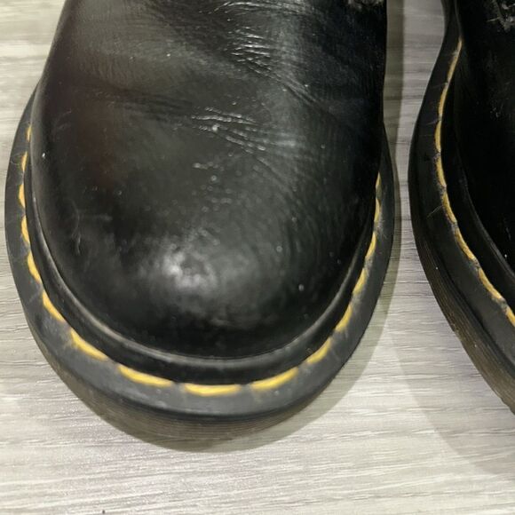 Dr. martens shoes size 7 - Picture 9 of 9